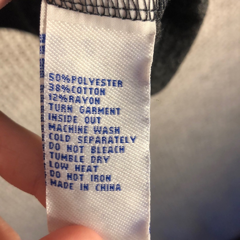 NWT Boston Bruins Women’s V-Neck T-Shirt(XL) - Picture 5 of 6